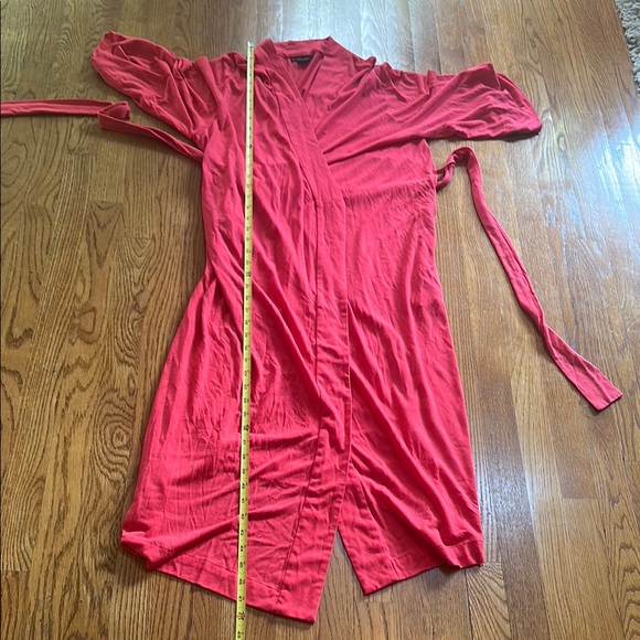 Natori Pink and Orange Wrap Robe with Tie Waist - Picture 10 of 11